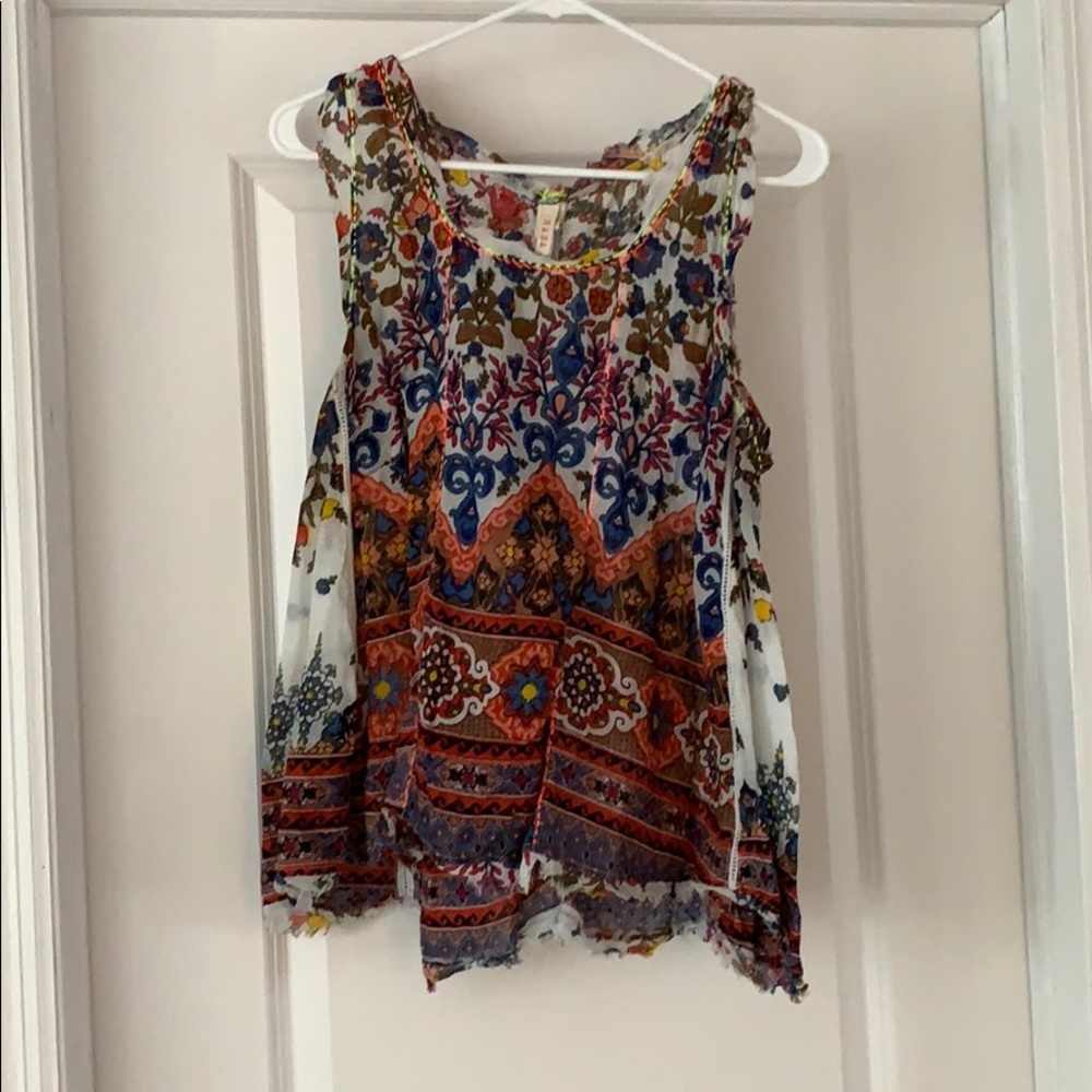 Beautiful patterned looser fitting tank - Evereve